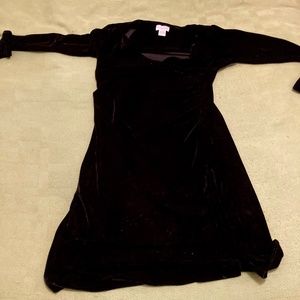 Black velvet dress, long-sleeved